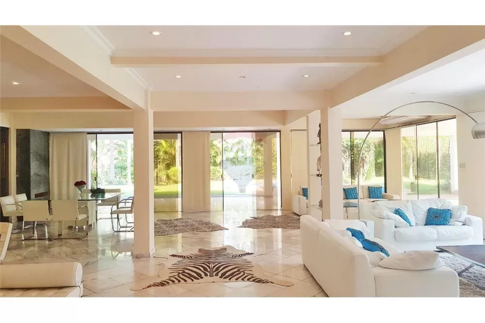 Espectacular Residencia sobre la Avenida Yacht Usd 700.000 — foto 2