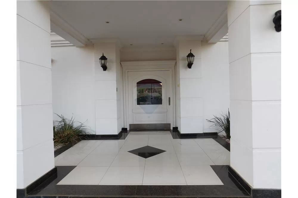 HERMOSA Y FINA RESIDENCIA EN BARRIO CERRADO — foto 2