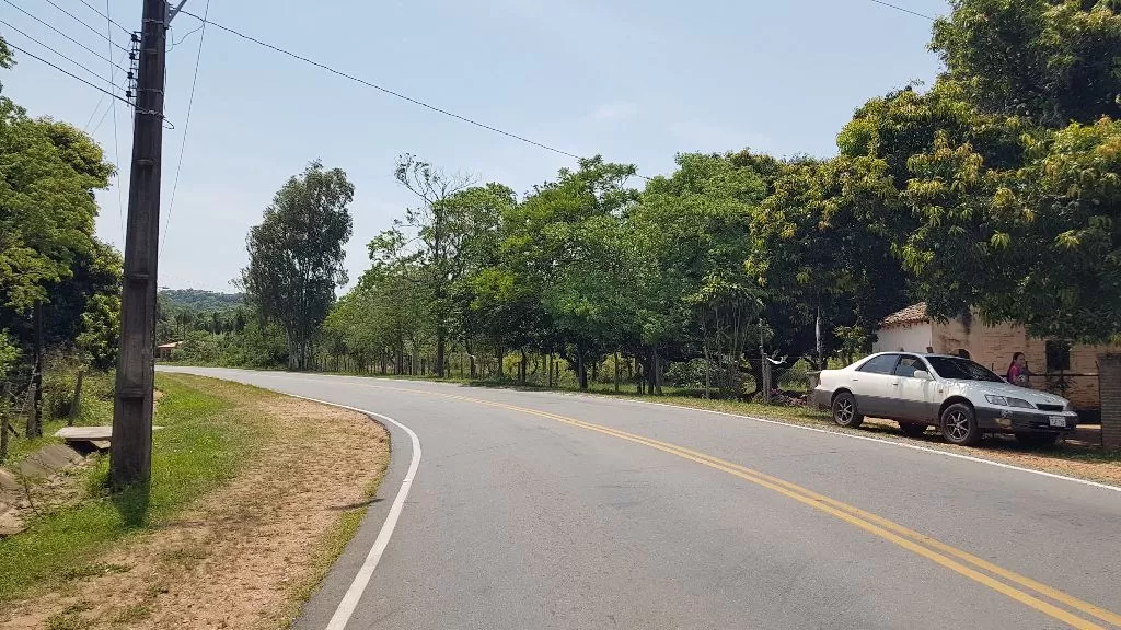 BELLEZA ÚNICA 4ha y 12 Pirayu sobre asfalto — foto 2