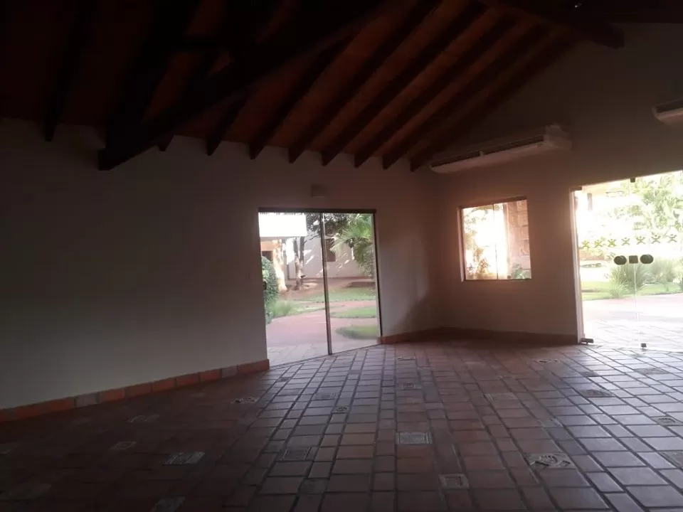 ALQUILO AMPLIO DUPLEX EN BARRIO CERRADO EN ASUNCION VILLAMORRA — foto 2