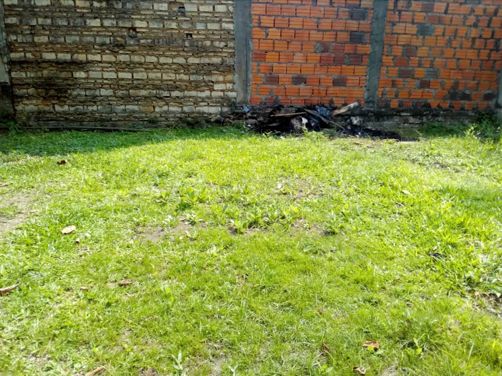 VENDO HERMOSO TERRENO CON PEQUEÑA CONSTRUCCION EN LOMA PYTA — foto 2