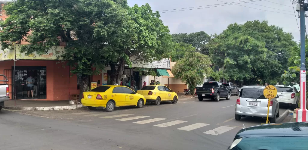 VENDO ESQUINA SAN LORENZO - ZONA MACHETAZO!!! — foto 2
