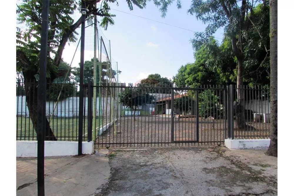 VENDO HERMOSO COMPLEJO DEPORTIVO. 2,000,000,000 ₲ — foto 2