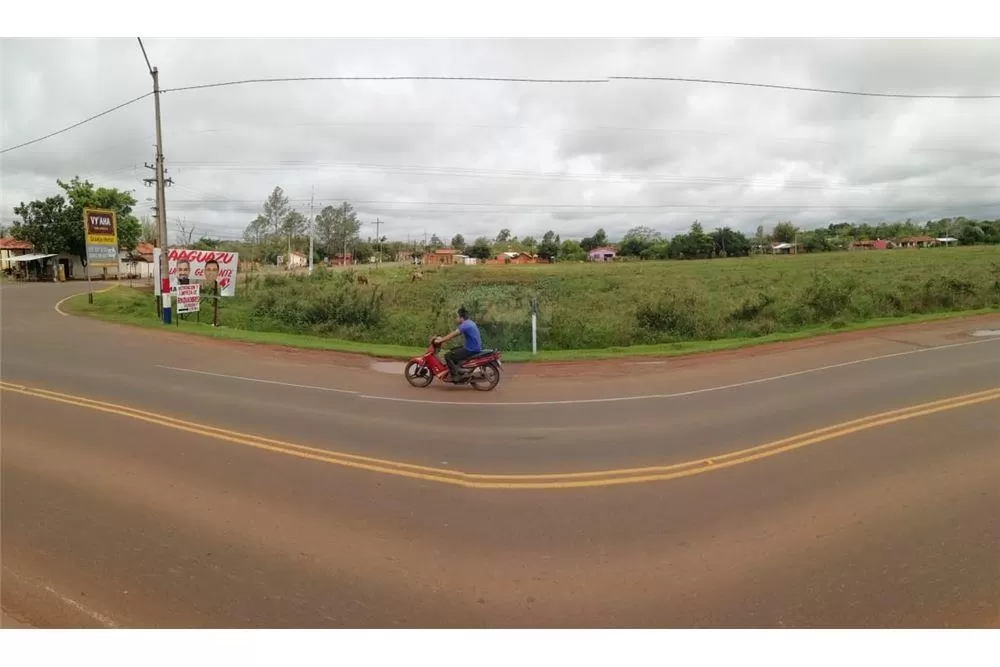 AMPLIO TERRENO COMERCIAL SOBRE RUTA 2 EN ESQUINA - Caaguazu — foto 2