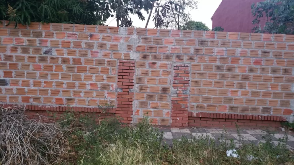 VENDO HERMOSO TERRENO PELADO EN BARRIO HERRERA — foto 3