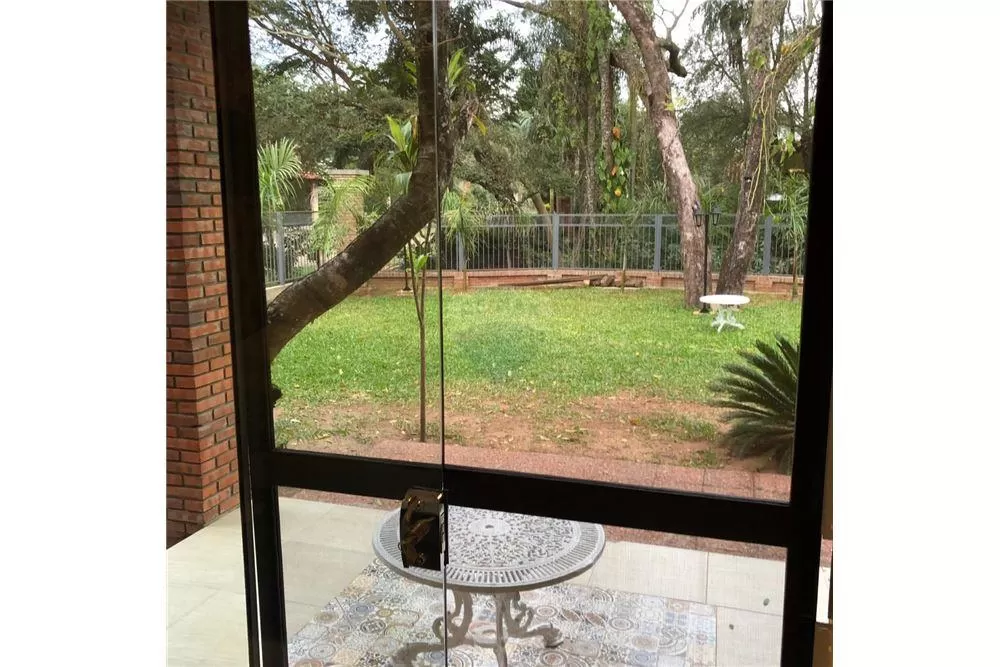 Fina Residencia en San Bernardino 431,325 USD — foto 3