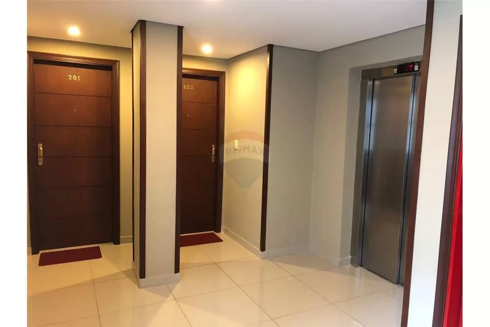 EN VENTA DEPARTAMENTO DE 2 DORMITORIOS CON AREA DE SERVICIO — foto 2