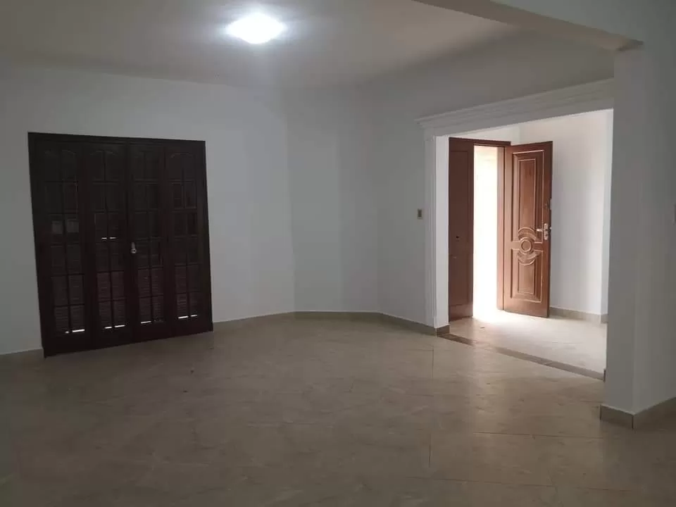 Vendo Casa Recién Remodelada — foto 2