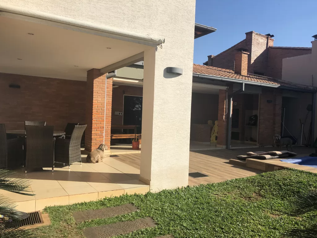 Vendo Hermosa y Amplia Residencia en esquina en la zona del Yacht y Golf Club Pyo.!! — foto 3