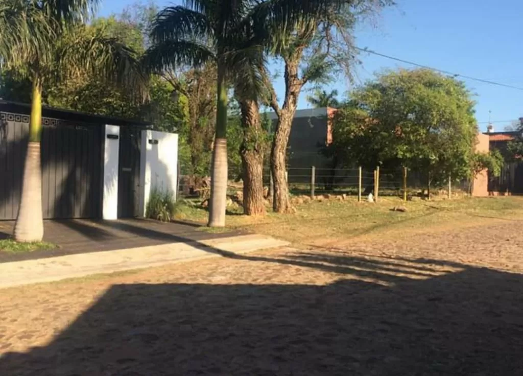 REMATO TERRENO EN LAMBARÉ — foto 2