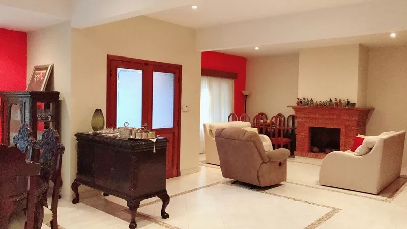 VENDO CASA EN LUQUE DE 4 DORMITORIOS — foto 2