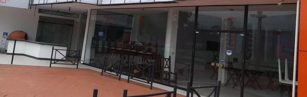 SALONES COMERCIALES EN SAN BERNARDINO s RUTA — foto 3
