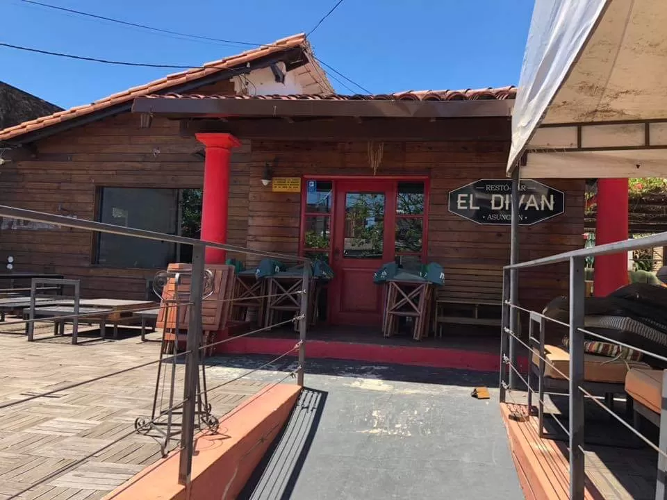 VENDO PROPIEDAD CON EXCELENTE UBICACIÓN — foto 2