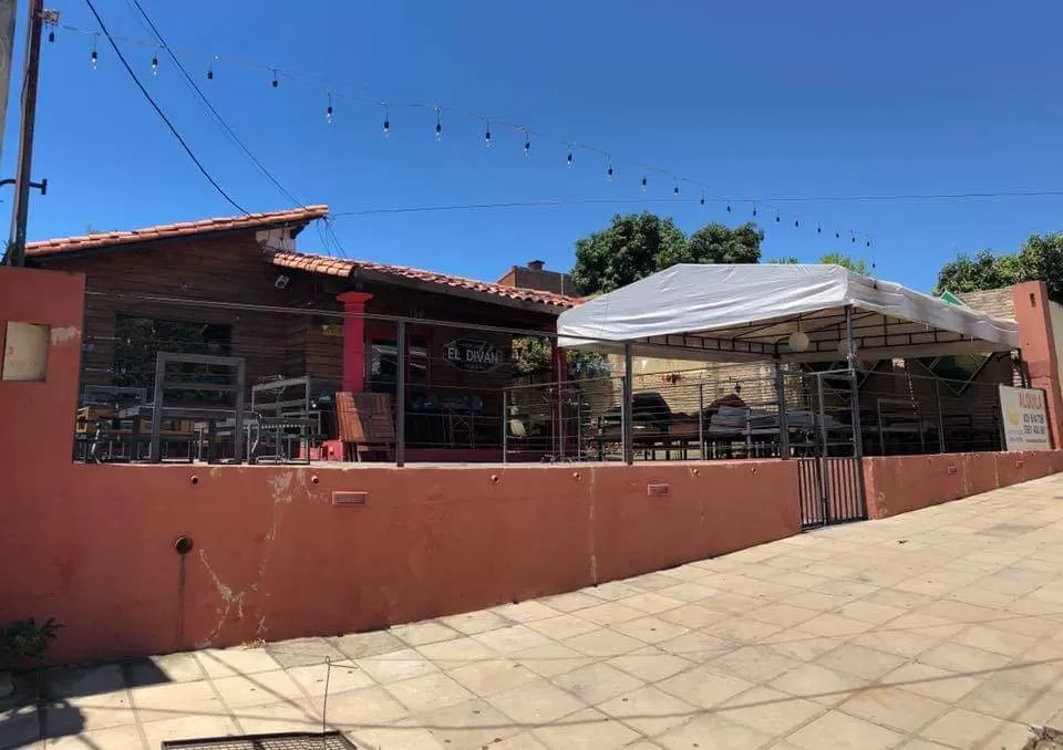 VENDO PROPIEDAD CON EXCELENTE UBICACIÓN — foto 3
