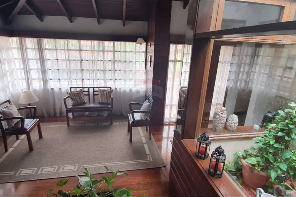 RESIDENCIA CON PATIO AMPLIO ENFRENTE AL CIT 480,000 USD — foto 3