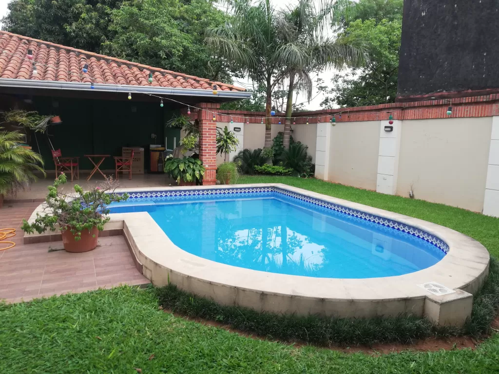 ¡En venta amplia y lujosa casa Barrio Seminario Piscina, 4 dormitorios — foto 2