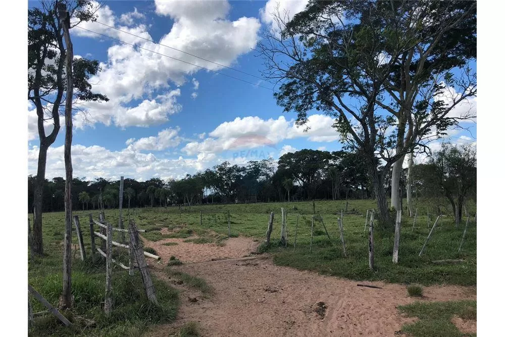 Vendo Campo en Paraguarí Zona la Colmena 400,000 USD — foto 3