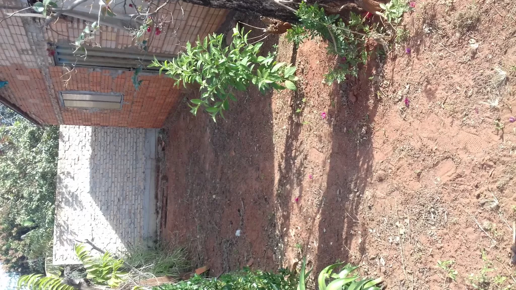 VENDO HERMOSO TERRENO EN ESQUINA!! con casa — foto 2