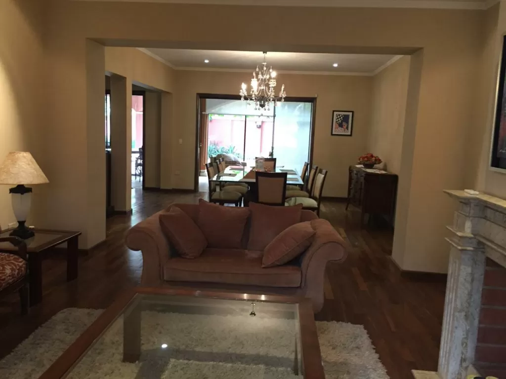 VENDO: Impecable casa en el barrio Los Laureles — foto 3