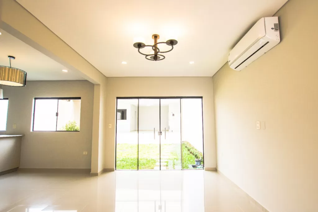 LAS MERCEDES: OPORTUNIDAD ÚNICA, A ESTRENAR, 4 DORMITORIOS, JARDÍN, SUPERFICIE 267 M2. — foto 3