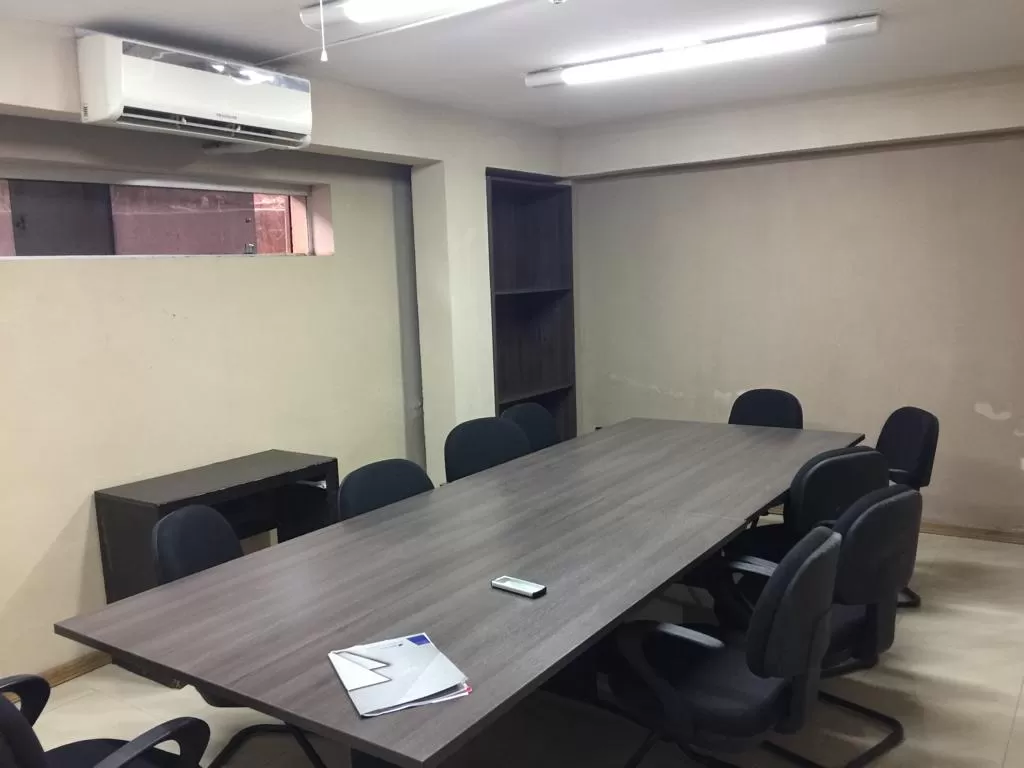 AMPLIO SHOW ROOM CON OFICINAS CORPORATIVAS SOBRE RUTA TRANSCHACO — foto 2