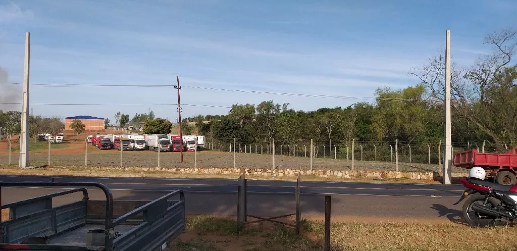 Vendo una propiedad con construccion viejas — foto 3