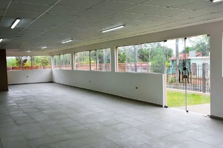 LIMPIO (CENTRAL): MAGNIFICO DEPOSITO IDEAL P EMPRESAS E INDUSTRIAS, 1.700M2 + OFICINAS. — foto 3