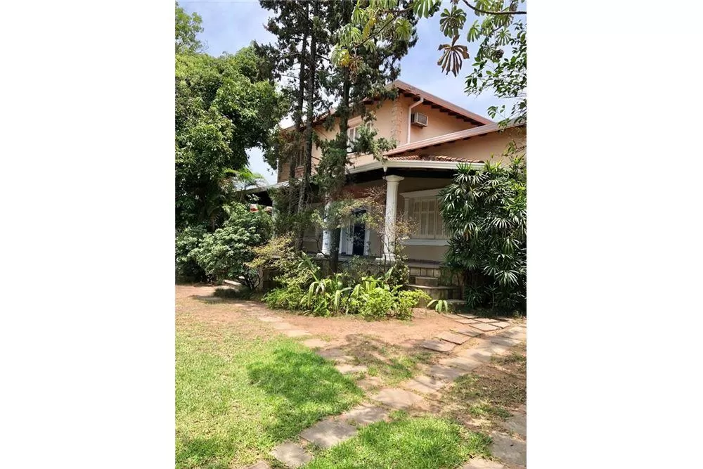 Vendo Casa sobre Avenida España 795,000 USD — foto 2