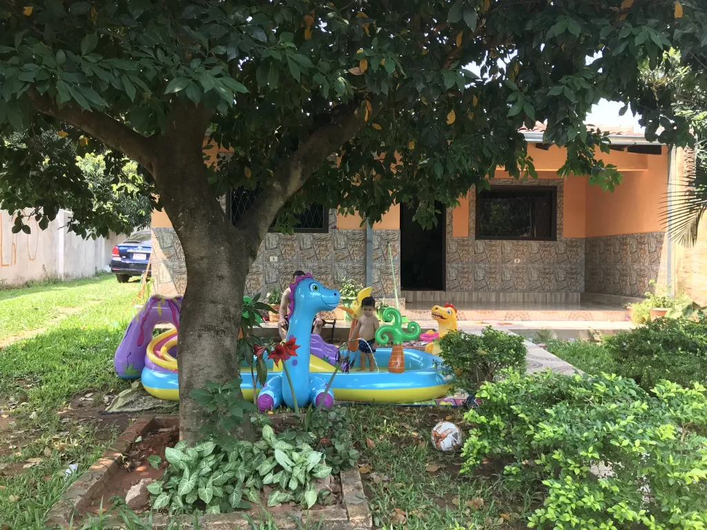 vendo hermosa casa en la cuidad de san Antonio, a una cuadra de la avenida — foto 3