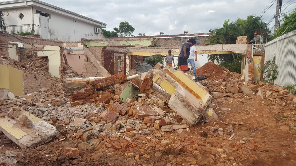 DEMOLICION Y DERRUMBE DE CASAS!!!! — foto 3