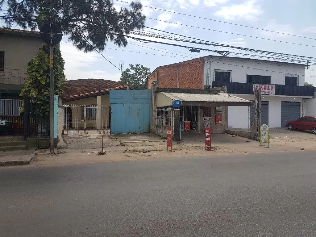CASA Y SALON COMERCIAL SOBRE AV SANTA TERESA — foto 2