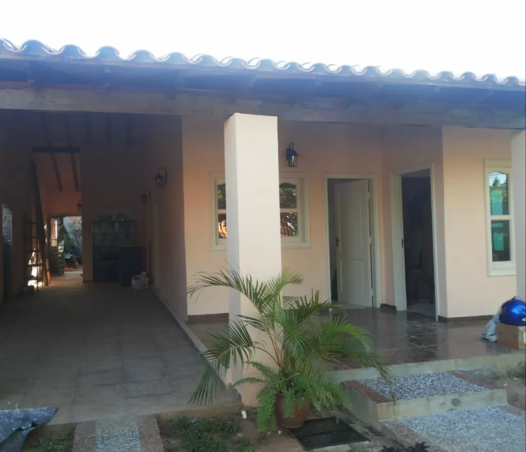 Venta de casa en fraccion Las Colinas Loma Pyta, Asunción — foto 2