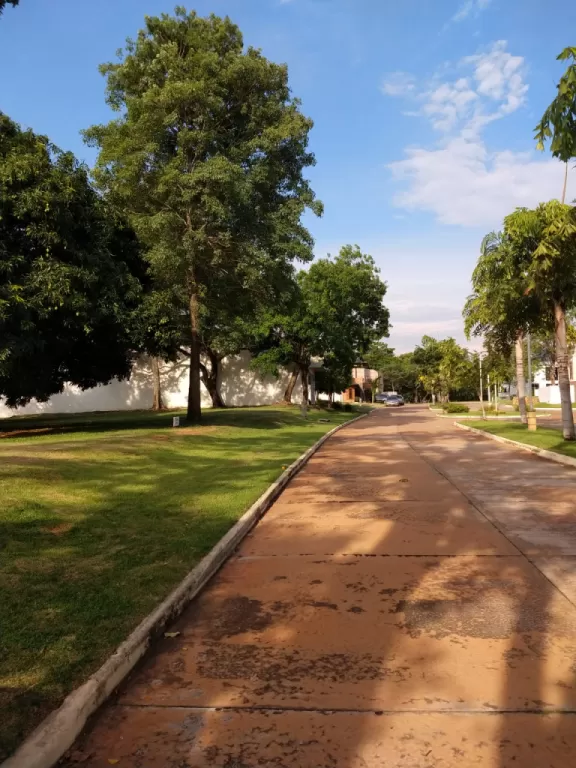 Terrenos en exclusivo barrio cerrado en Luque zona Rakiura — foto 2