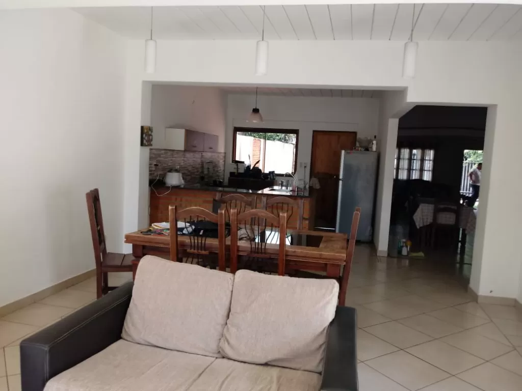 PROX. IGLESIA NICOLAS BO, Z. RESIDENCIAL, HERMOSO Y MODERNO CHALET, UNA SOLA PLANTA.- — foto 3