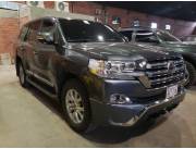 VENDO TOYOTA LAND CRUISER VX - AÑO 2018 - MODELO 2018 - 4 MIL KM - IMPORTADA - FULL