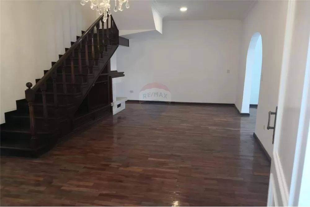 OPORTUNIDAD, HERMOSA RESIDENCIA EN ASUNCION — foto 2