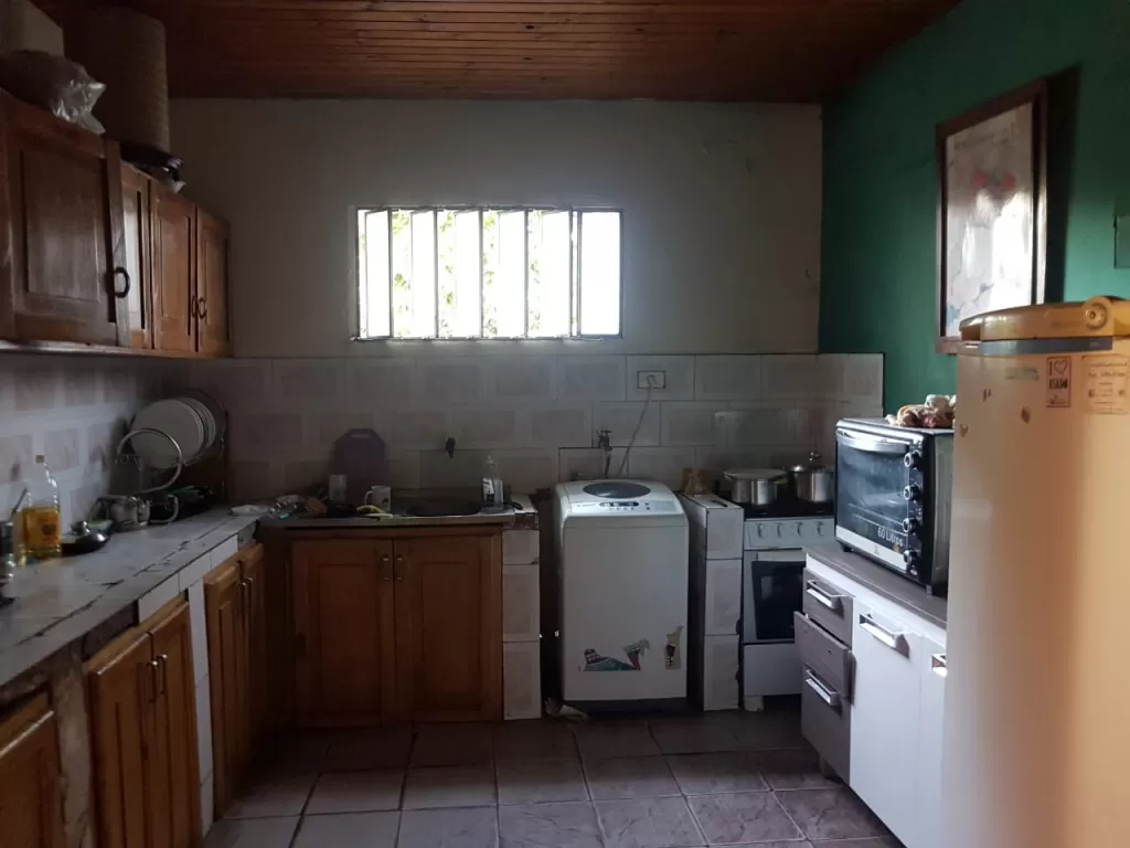 casa a 6 cuadras de sol de america en villa elisa — foto 3