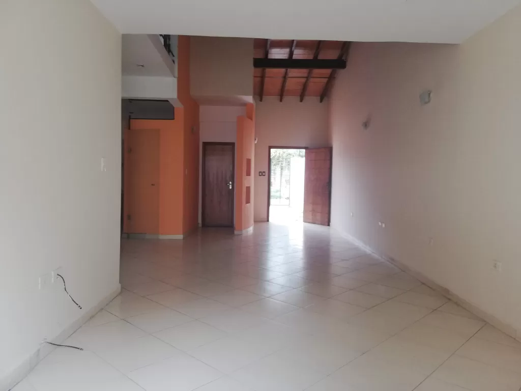 LAMBARE ZONA SUPERMERCADO EL PUEBLO DUPLEX — foto 2