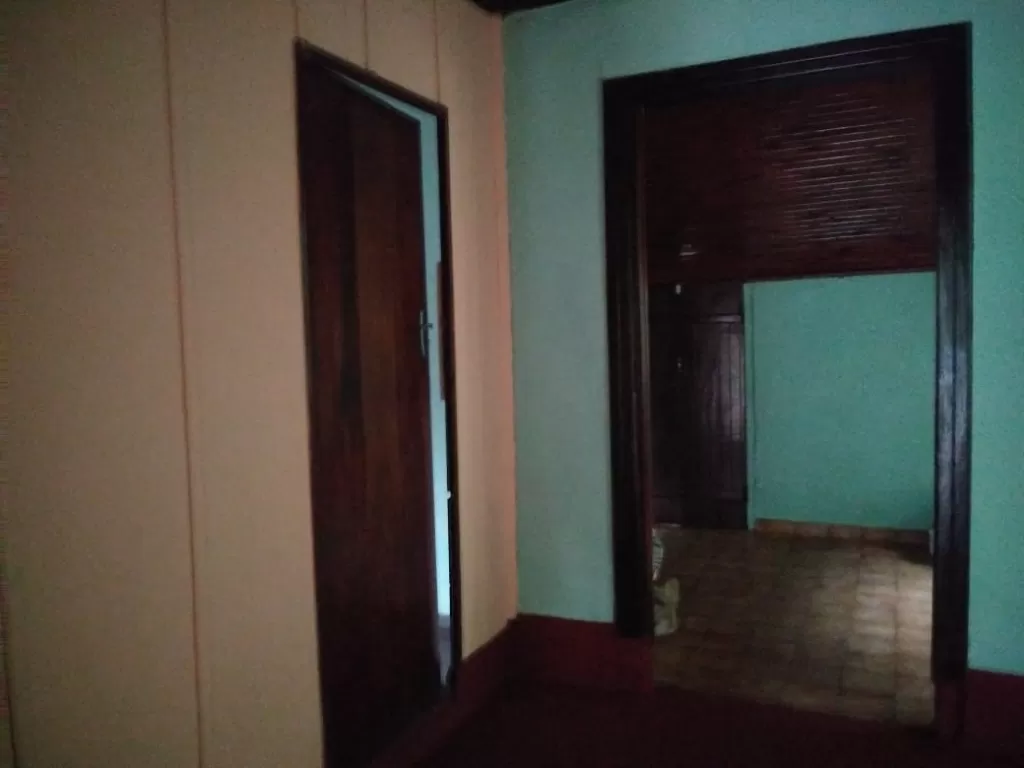 Se alquila residencia céntrica — foto 3