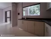 VENDO DÚPLEX A ESTRENAR EN LAMBARÉ, ZONA YACHT Y GOLF CLUB!!