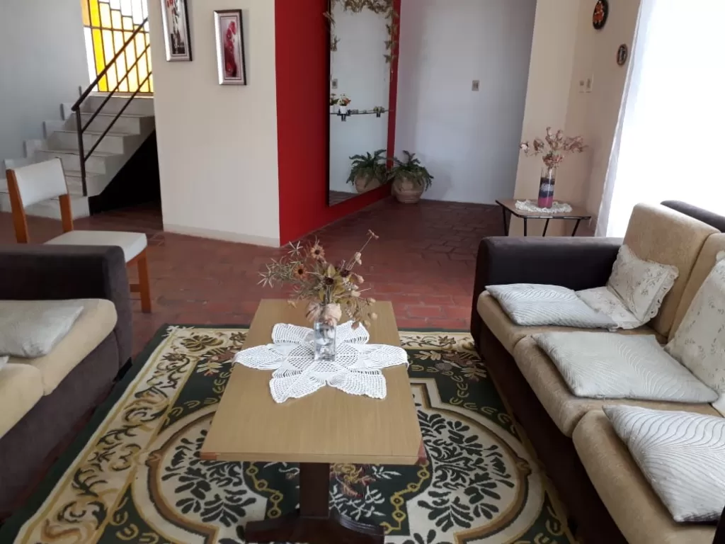 OFERTO CASA DE DOS PLANTAS EN FERNANDO DE LA MORA ZONA NORTE A PASOS DE LA FUNDACIÓN — foto 3