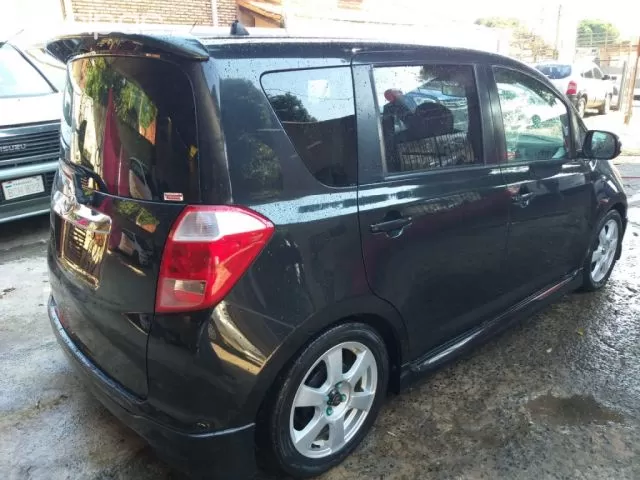 Toyota Ractis 2007 - foto 2