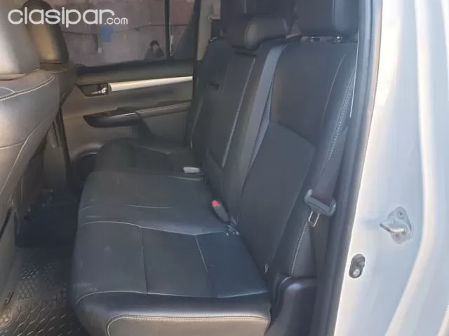Toyota Hilux 2017 — foto 2