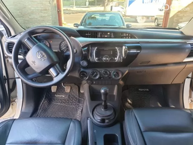 Toyota Hilux 2017 — foto 5