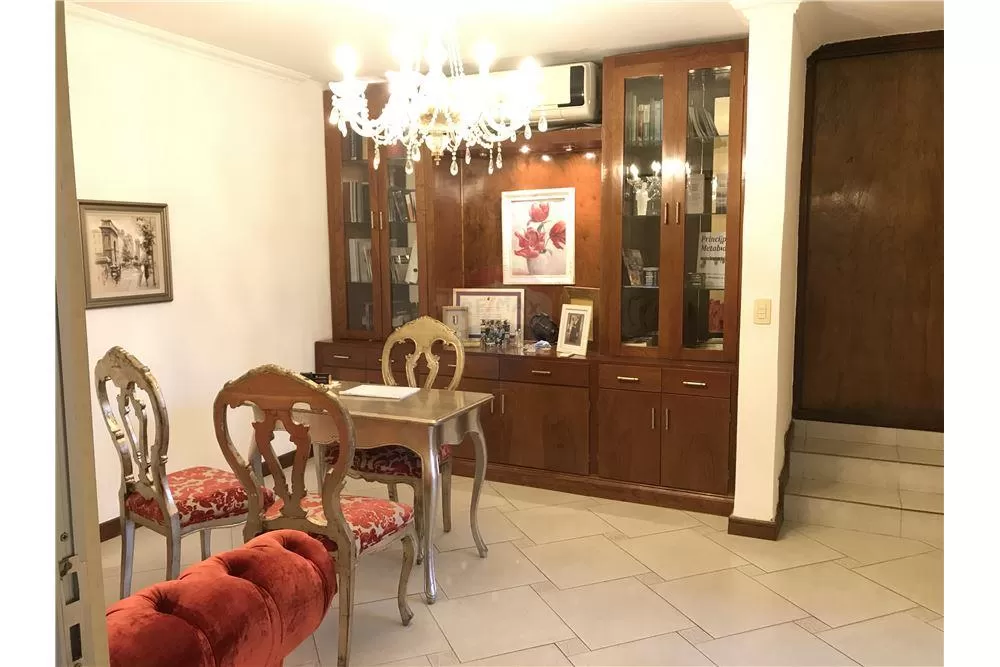 EN ALQUILER - CASA - ASUNCIÓN CARMELITAS — foto 3