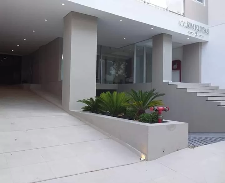 Vendo hermoso departamento zona Carmelitas — foto 2