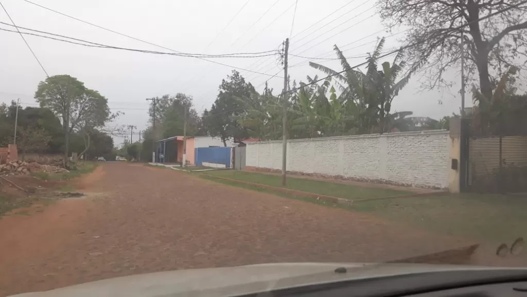 VENDO TRES TERRENOS JUNTOS EN SAN LORENZO CON SALIDA DE CALLE A CALLE — foto 2