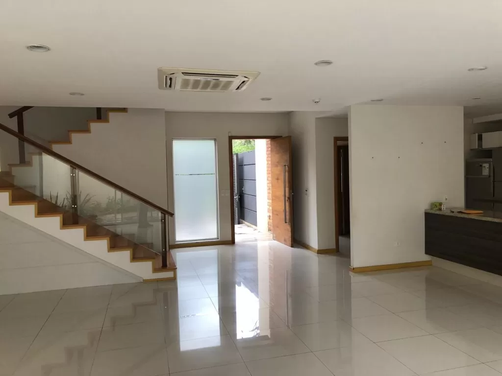 ALQUILO DUPLEX EN MBURUCUYA — foto 2