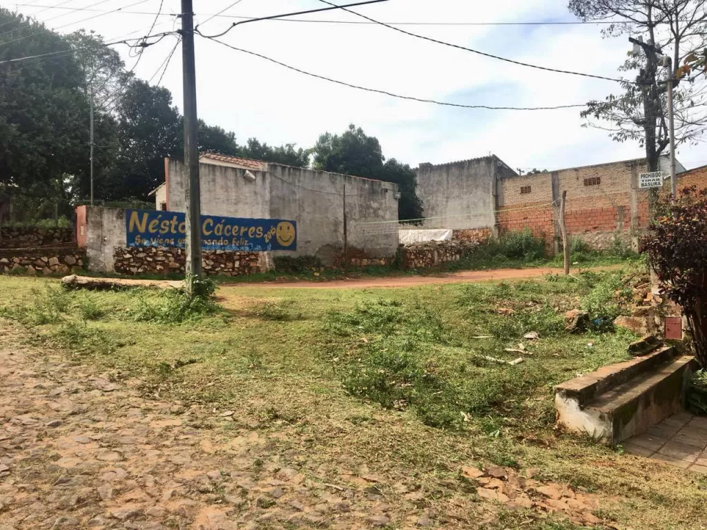 VENDO TERRENO EN EL CENTRO DE FERNANDO DE LA MORA ZONA SUR TITULADO!!! — foto 2