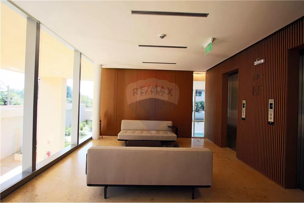 EN VENTA DEPARTAMENTO SANTÍSIMA TRINIDAD (PALACIO DE LOS PATOS) — foto 3
